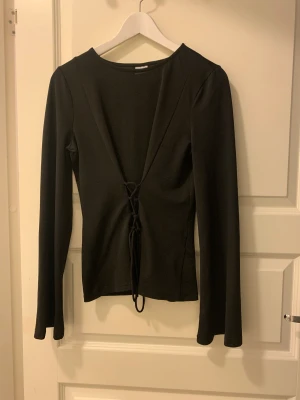 Snygg tröja  - Den är från Gina och den är super bekväm och har ett skönt matrial. Jätte fin😍