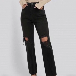 Jeans med hål - Använd 1 gång!