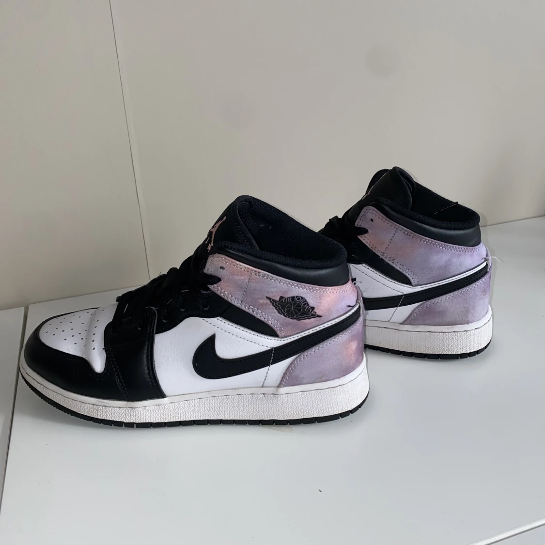 	Air Jordan 1 Mid SE Zen Master - 90