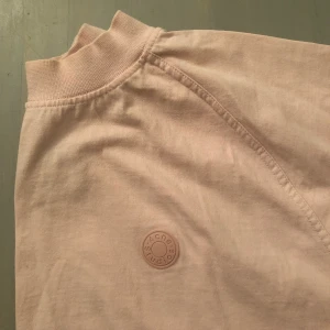 Oversize rosa acne t-shirt🌸 - Oversize ros acne t-shirt🌸