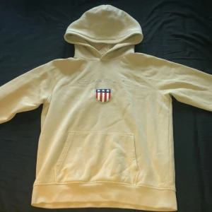 Beige Gant Luvtröja - Mycket bra skick.