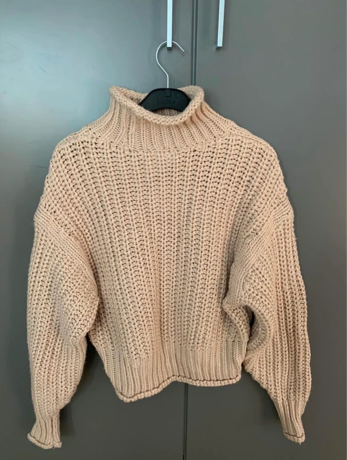 Varm stickad tröja från H&M