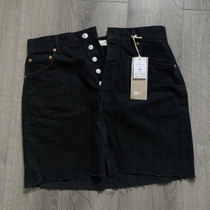 Jeanskjol - Helt ny från Gina 