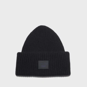 Acne mössa - Acne mössa som är köpt på deras hemsida för cirka 1500! Inga defekter och sparsamt använd ❤️