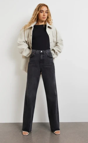 Gina jeans - Svarta straight jeans från gina tricot, sparsamt använda💓