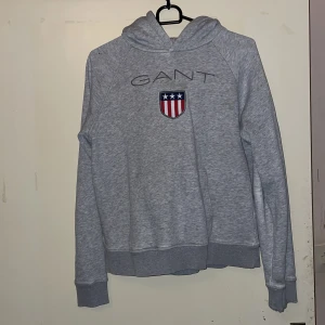 Gant huvtröja hoodie strl 170 - Gant huvtröja stel 170 (passar xs/s) fint skick 