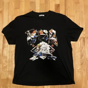 Our Legacy T-Shirt  - Our legacy t-shirt med tryck i riktigt fint skick (bara använd några gånger). Köparen står för frakt.