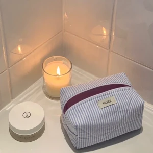 Necessär❤️‍🔥 - Necessärer sydda av 100% återvunnet material.💘 Finns att beställa på instagram @se.fiore 🥰 (Necessären på sista bilden släpps 7 februari)