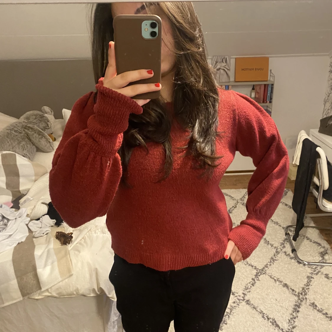 Vinröd stickad - 91