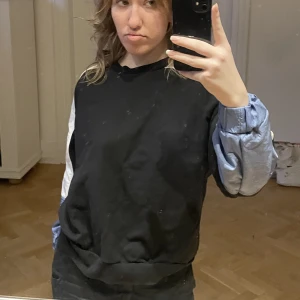 Levi’s sweater - I princip helt oanvänd sweater från Levi’s i mycket bra kvalitet! 