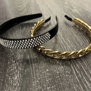 Diadem  - Två diadem i fint skick. 15kr styck eller båda för 25kr. Köparen står för frakten🥰
