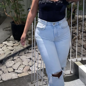 90s high waist jeans - Säljer dessa populära jeans från Gina tricot.  Nyskick endast använda en gång.