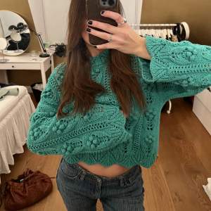 Grönblå tröja från Zara i storlek S💚