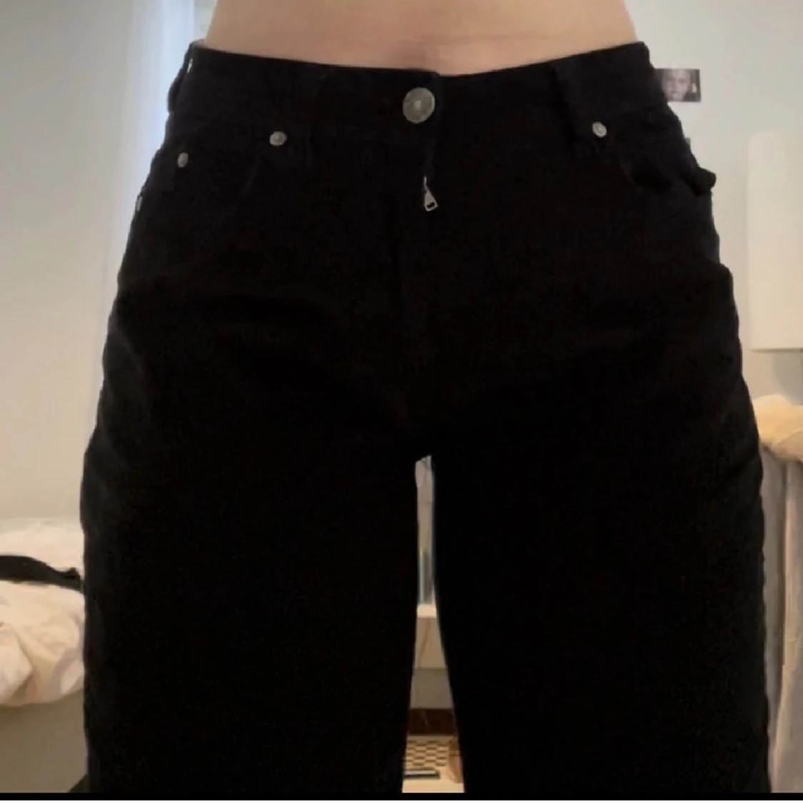svarta byxor  - 90