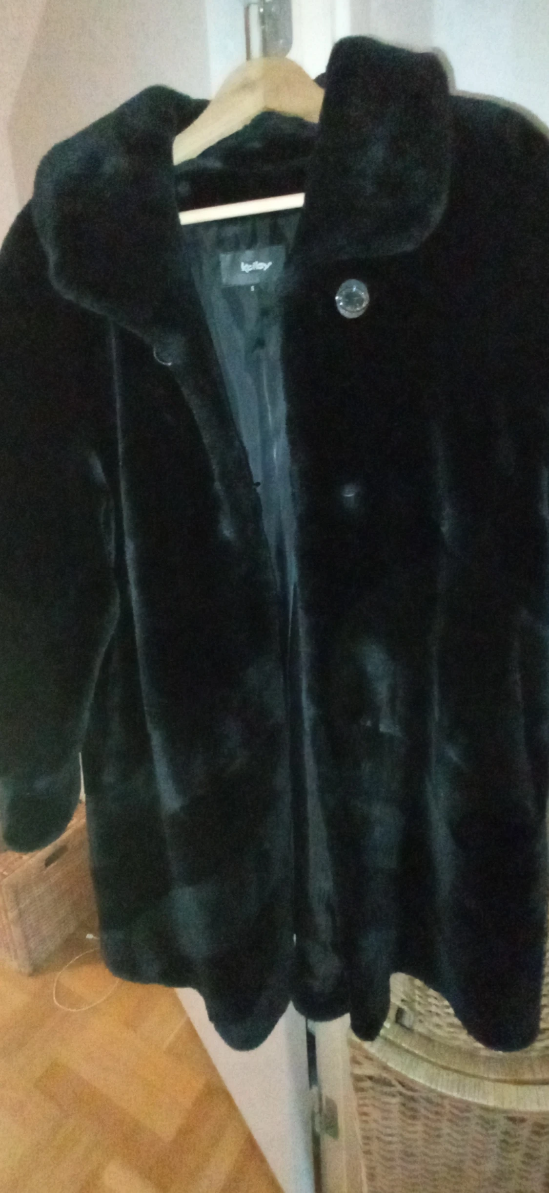 Gosig, varm fuskpälsjacka - 90