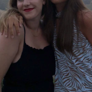 Zara linne  - Säljer mitt zara linne. Har använt plagget max 4 gånger, så varan är i mycket bra skick.💕