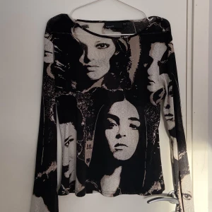 Mesh topp - Säljer denna mesh topp från Kappahl i storlek 42-44, brukar bära S-M. Om du har övriga frågor eller vill ha fler bilder är det bara att hmu - så svarar jag så snabbt som möjligt. 3 FÖR 2 PÅ ALLA TOPPAR/SKJORTOR - kolla in min profil!