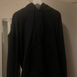 Hoodie - Från weekday 