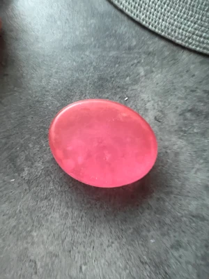 Egengjorda ljus - Rosa vanilj doftande ljus, en kostar 45, båda tillsammans kostar 85