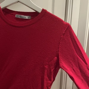 Tröja - Säljer denna tröja från pull&bear i stl. S i mycket bra skick! 