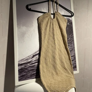 Dress  - Beige cute dress, in new condition never worn ! Stretchy material :) Perfekt for a night out or even with a coat 💕  Payer stands for shipping 🫶