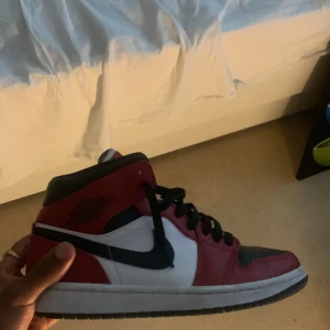 Jordan 1 chicagos - 8/10