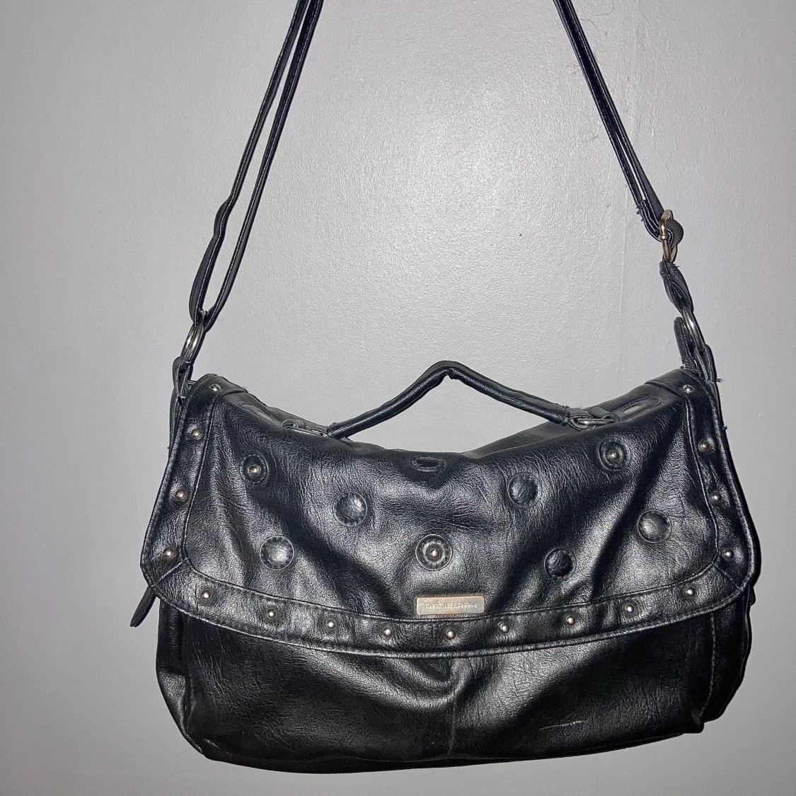 Y2k väska med nitar