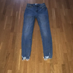 Jeans - Bra skick. Använt 3 gånger.