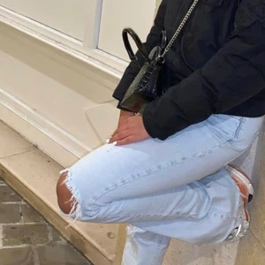 Slitna Jeans med slits - Knappt använda perfekt skick passar från 169-175