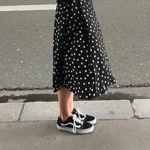 Vans - Vans Originals storlek 36. Använda 4 gånger. Säljer så de aldrig kommer till användning🖤 Ordinarie pris: 849