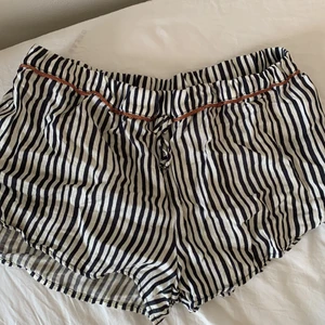 Mysshorts rituals - Supersöta mjukisshorts som tyvärr är för små. Aldrig använda