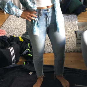 Levi’s jeans - Väl använda levi’s jeans som är för små för mig numera. Dma för frågor eller fler bilder