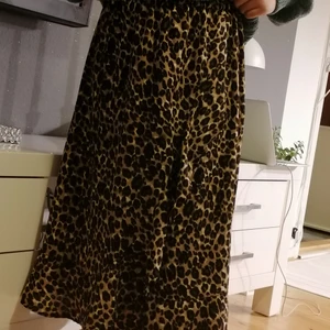 Pigale - Str 36 det ville sige str S. Næsten ikke blevet brugt