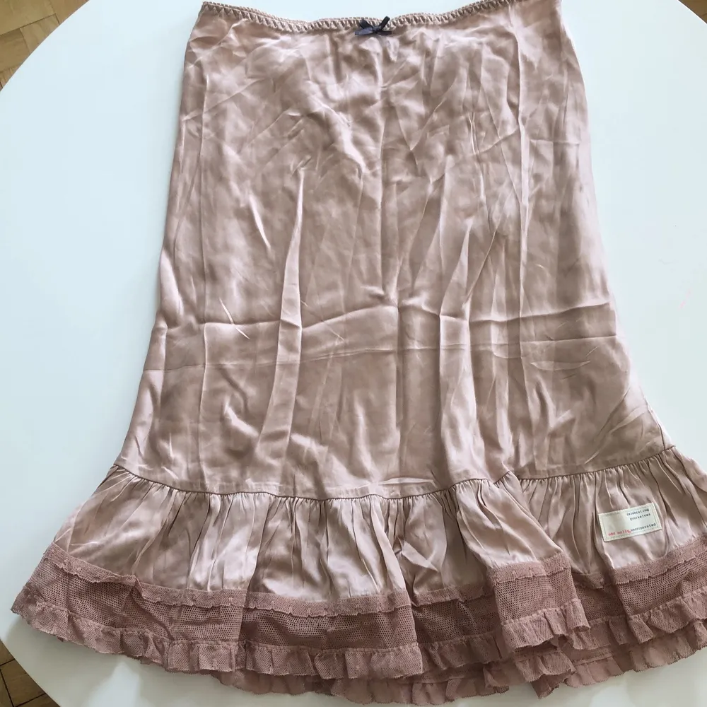 Aldrig använd, ljuvlig!❤️Vintage Rosé. Rock a fellow silk skirt. Collection 2011. Kjolar.