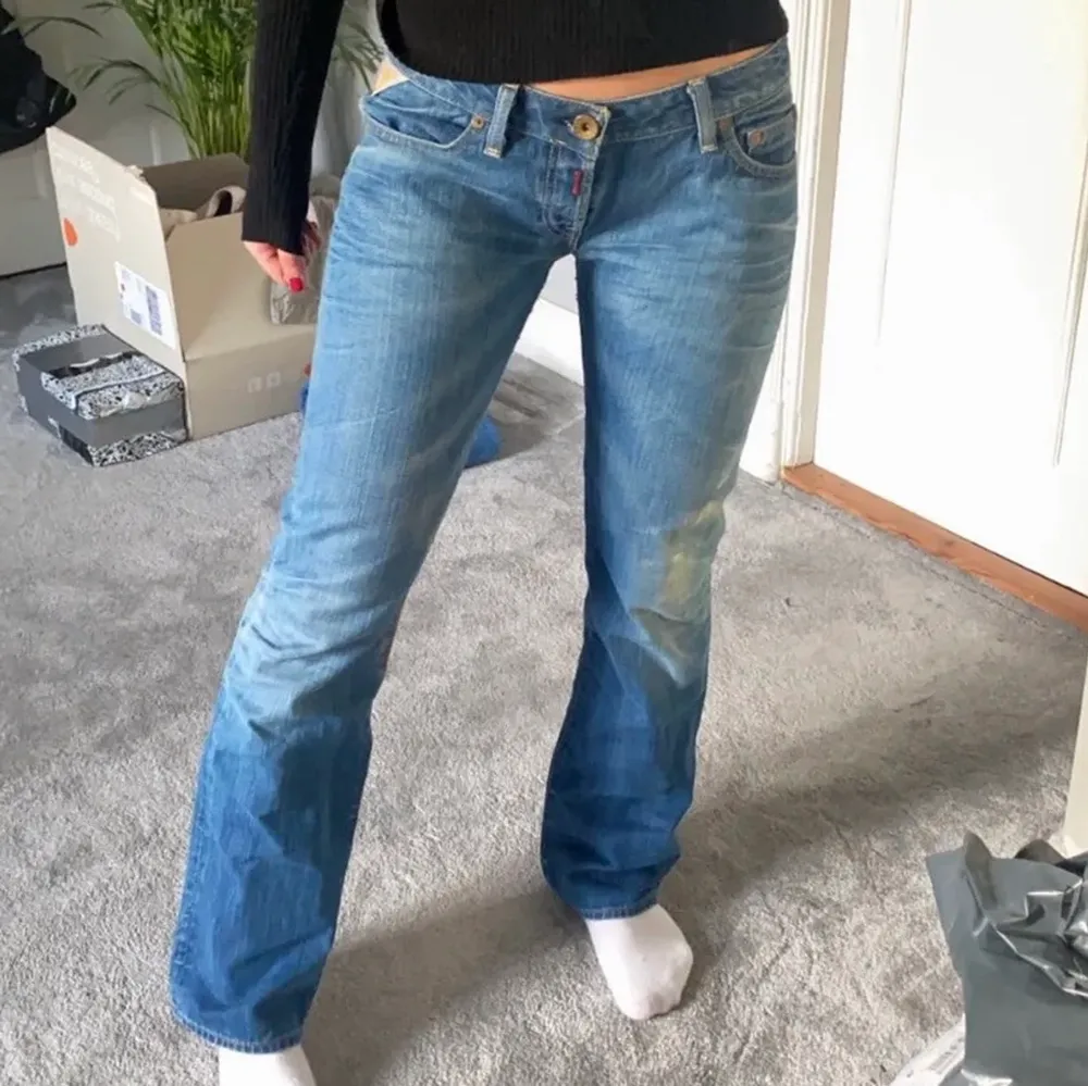 Jätte snygga jeans från Replay waist 29 och längd 32. Blir budgivning ifall fler är intresserade.. Jeans & Byxor.