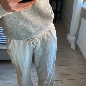 linnebyxor  - säljer mina linnebyxor från hm som inte säljs längre för att dem är för korta på mig💗