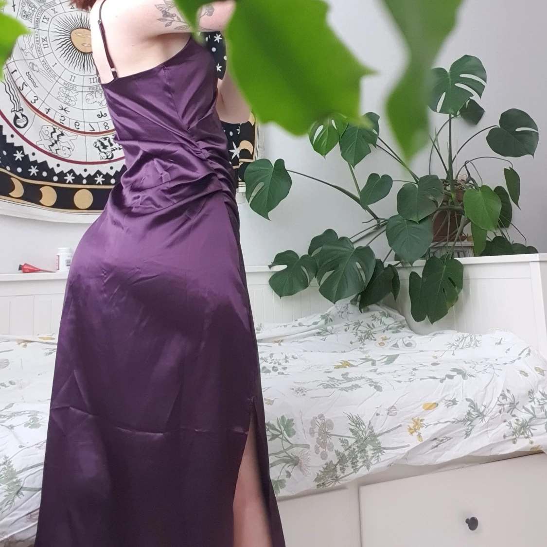 Lila satin klänning S - 90