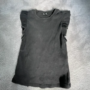 Zara topp  - Topp med volanger från zara! Tryck inte på köp nu!!!