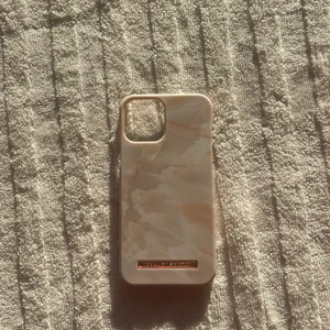 Mobilskal  - Helt nytt mobilskal till IPhone 12/Pro! 