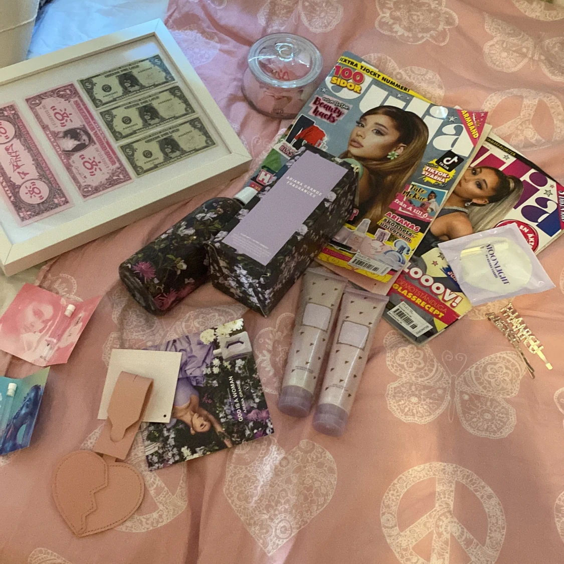 Ariana grande merch!