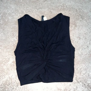 Topp - Cool topp från H&m! Aldrig använd