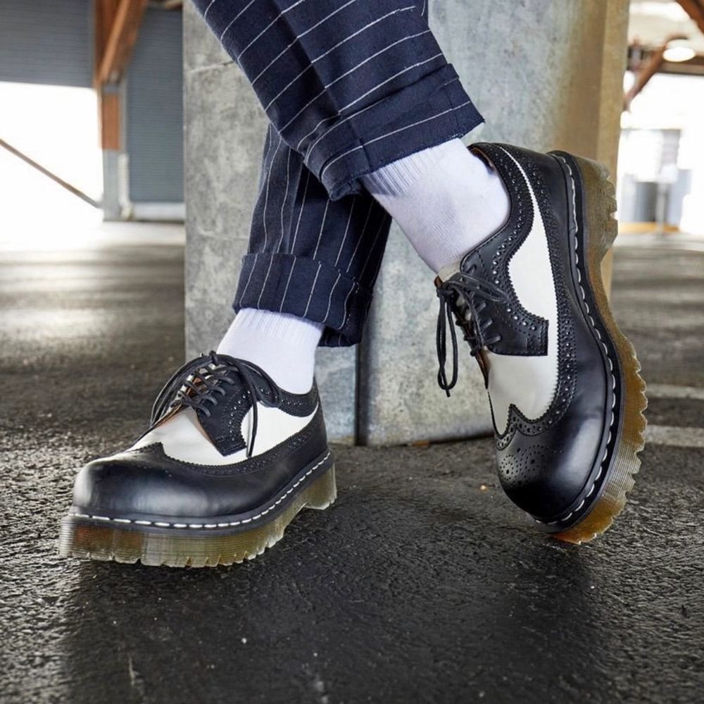DR MARTENS 3989 BEX SMOOTH LEATHER 