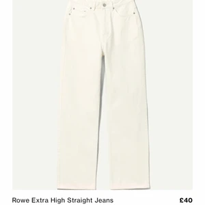 Rowe jeans från weekday - Väldigt bra skick!  Du står för frakten (69kr). Nypris 400kr.💘