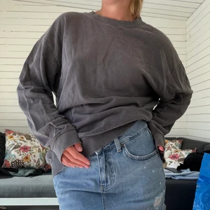 Tröja  - Grå tröja från zara 