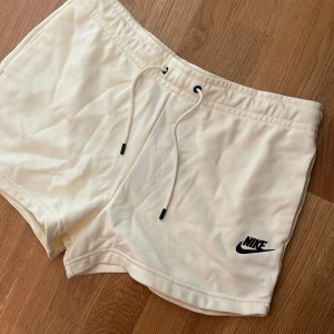 Helt nya Nike shorts - Aldrig använda helt nya