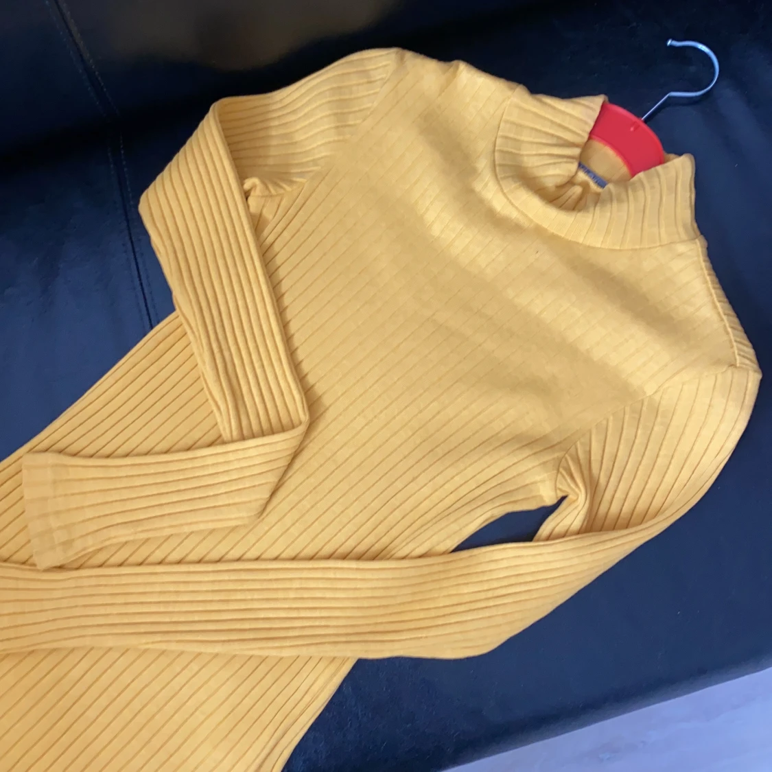 Senapsgul stickad tröja - 91