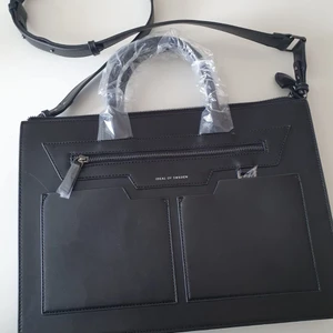 Laptopbag Ideal Of Sweden - En helt ny datorväska från ideal of sweden. Supersnygg och passar allt ifrån 13” till 16” och säkert större än så!