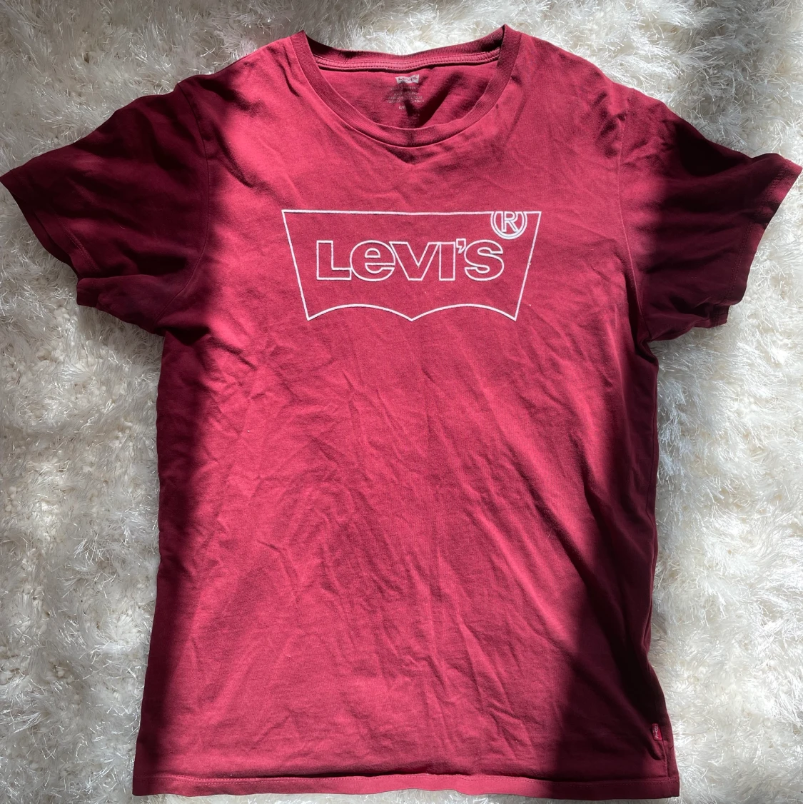 T-shirt från LEVI’S i toppskick med storlek S. 