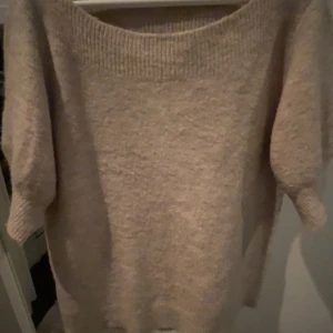 Fin tröja  - Superfin tröja som passar till allt!!