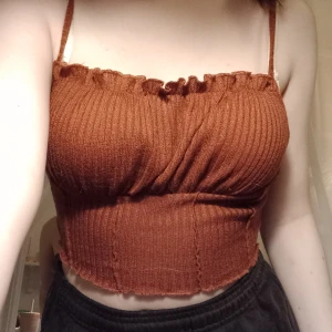 Topp - Söt topp i fint skick, knappt använd. Skriv gärna om du undrar något✨️